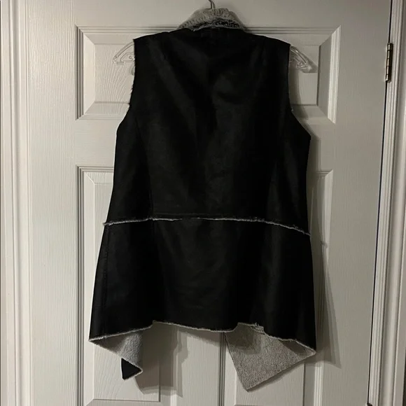 NWT - Jones New York Black and Gray Women's Vest - Picture 4 of 4